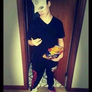 Meet your Posher, Wayne